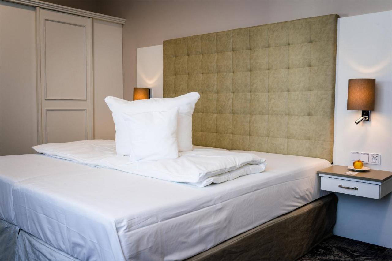 Schlosshotel Bad Neustadt Бад-Нойштадт-ан-дер-Зале Екстер'єр фото